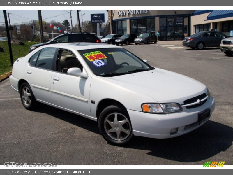 Cloud White / Blond 1999 Nissan Altima GXE
