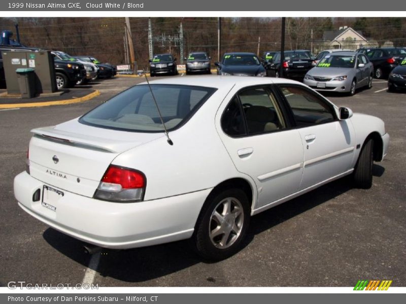 Cloud White / Blond 1999 Nissan Altima GXE