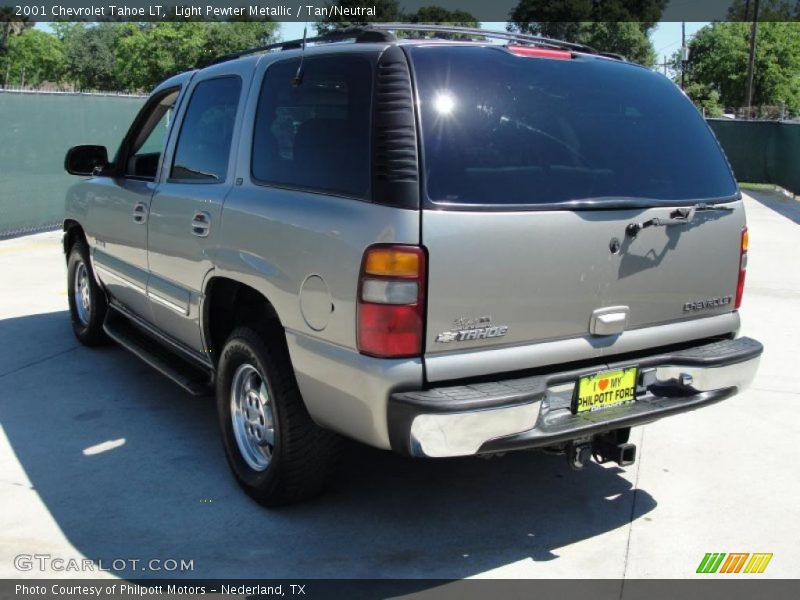 Light Pewter Metallic / Tan/Neutral 2001 Chevrolet Tahoe LT
