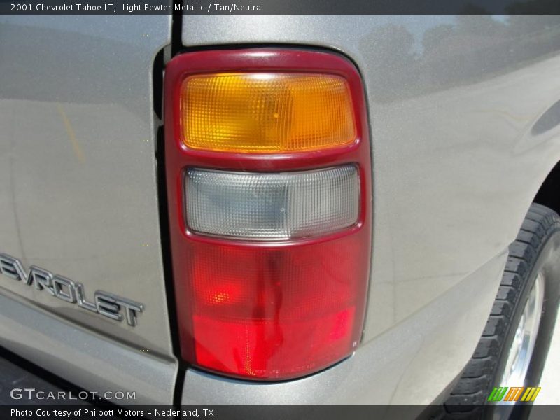 Light Pewter Metallic / Tan/Neutral 2001 Chevrolet Tahoe LT