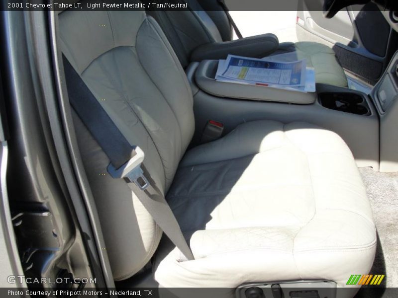 Light Pewter Metallic / Tan/Neutral 2001 Chevrolet Tahoe LT