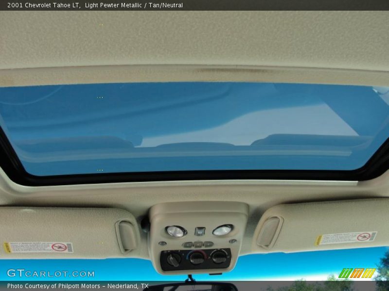 Light Pewter Metallic / Tan/Neutral 2001 Chevrolet Tahoe LT
