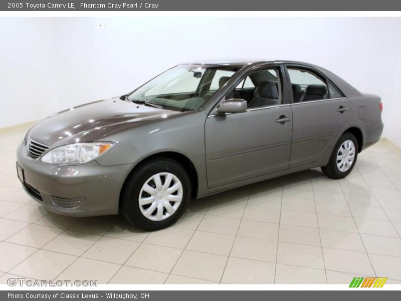 Phantom Gray Pearl / Gray 2005 Toyota Camry LE