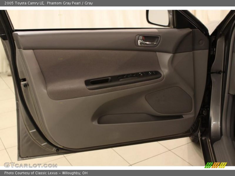 Phantom Gray Pearl / Gray 2005 Toyota Camry LE