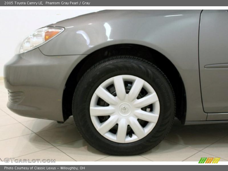 Phantom Gray Pearl / Gray 2005 Toyota Camry LE