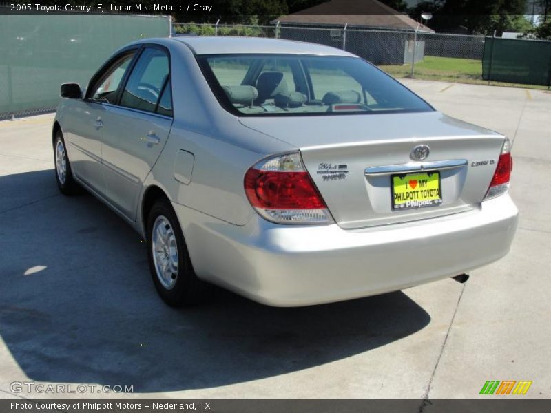 Lunar Mist Metallic / Gray 2005 Toyota Camry LE