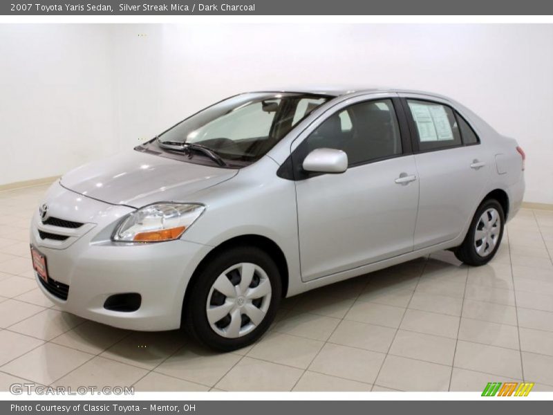 Silver Streak Mica / Dark Charcoal 2007 Toyota Yaris Sedan