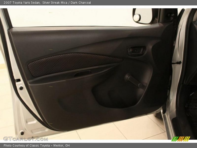 Silver Streak Mica / Dark Charcoal 2007 Toyota Yaris Sedan