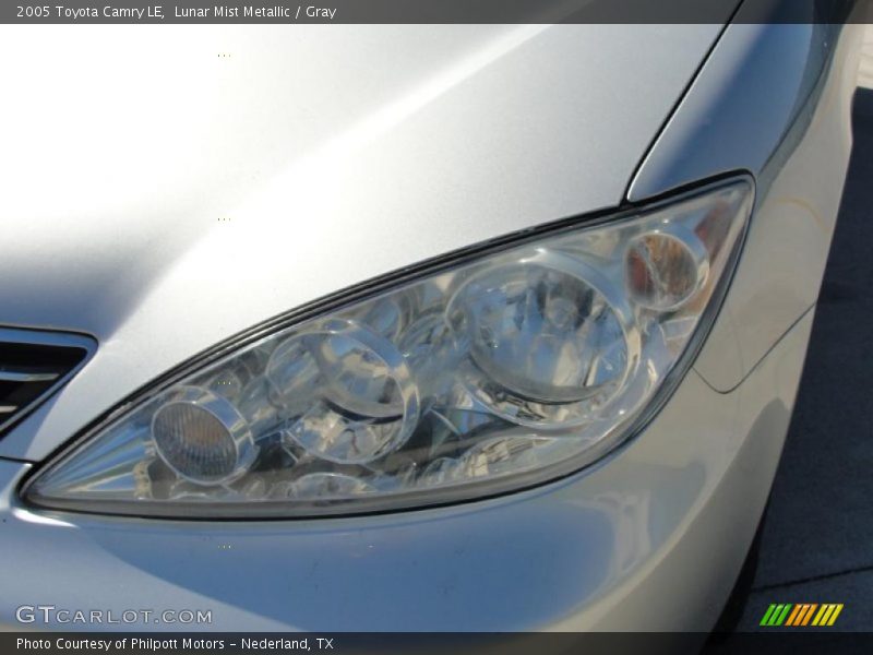 Lunar Mist Metallic / Gray 2005 Toyota Camry LE