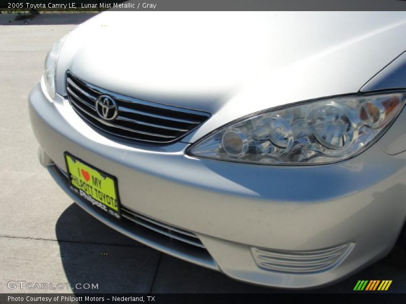 Lunar Mist Metallic / Gray 2005 Toyota Camry LE