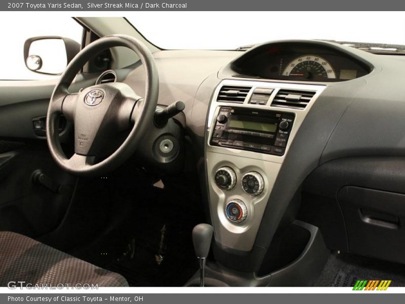 Silver Streak Mica / Dark Charcoal 2007 Toyota Yaris Sedan