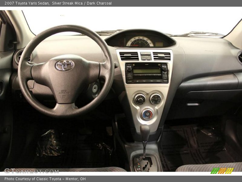 Silver Streak Mica / Dark Charcoal 2007 Toyota Yaris Sedan