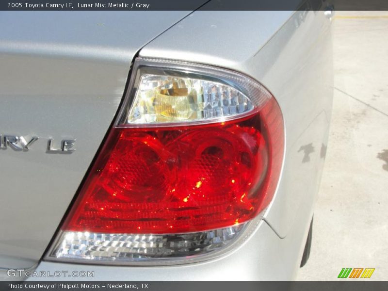 Lunar Mist Metallic / Gray 2005 Toyota Camry LE