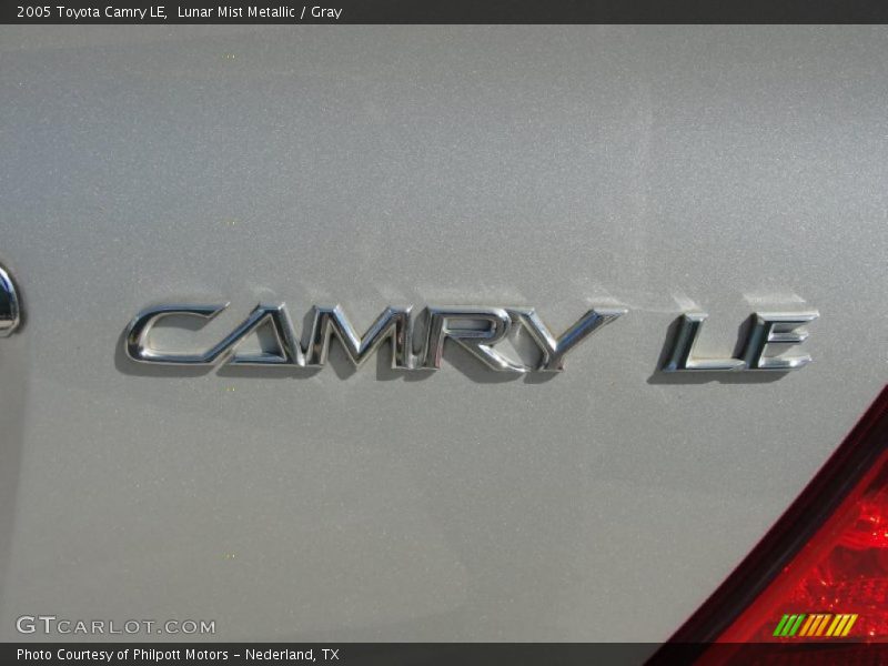 Lunar Mist Metallic / Gray 2005 Toyota Camry LE