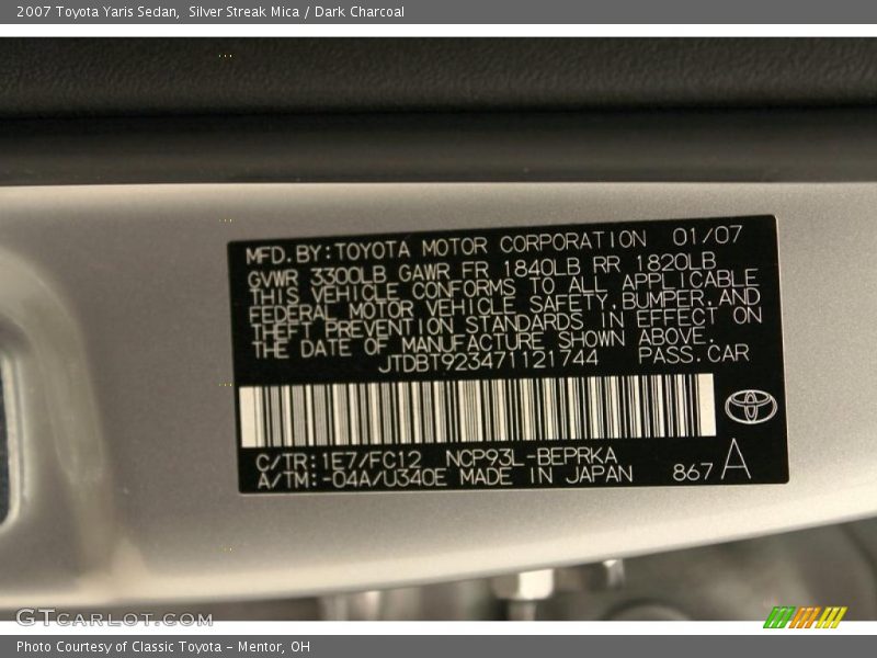 Silver Streak Mica / Dark Charcoal 2007 Toyota Yaris Sedan
