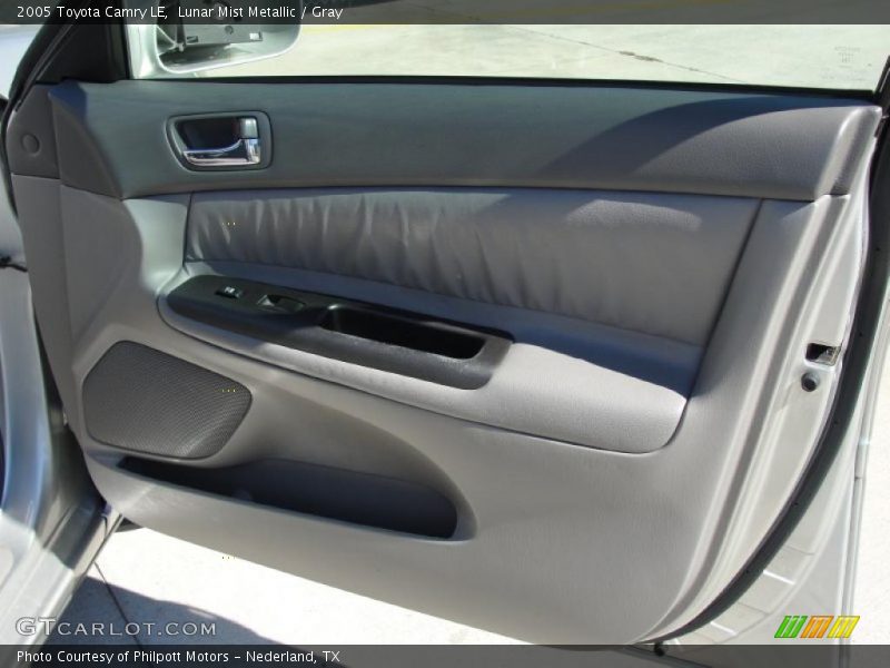 Lunar Mist Metallic / Gray 2005 Toyota Camry LE
