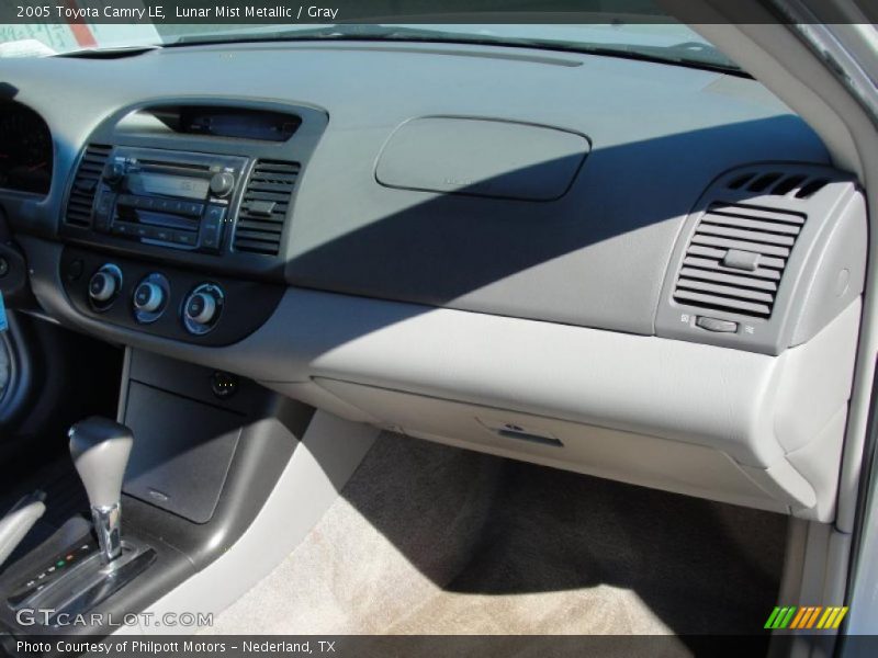 Lunar Mist Metallic / Gray 2005 Toyota Camry LE