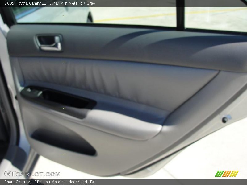 Lunar Mist Metallic / Gray 2005 Toyota Camry LE