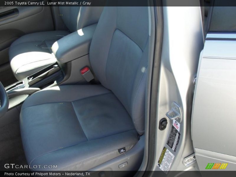Lunar Mist Metallic / Gray 2005 Toyota Camry LE