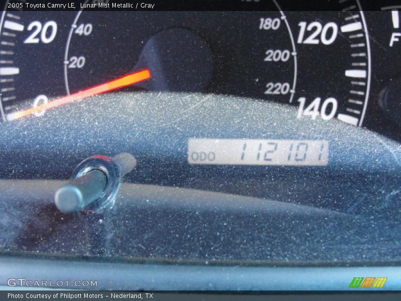 Lunar Mist Metallic / Gray 2005 Toyota Camry LE