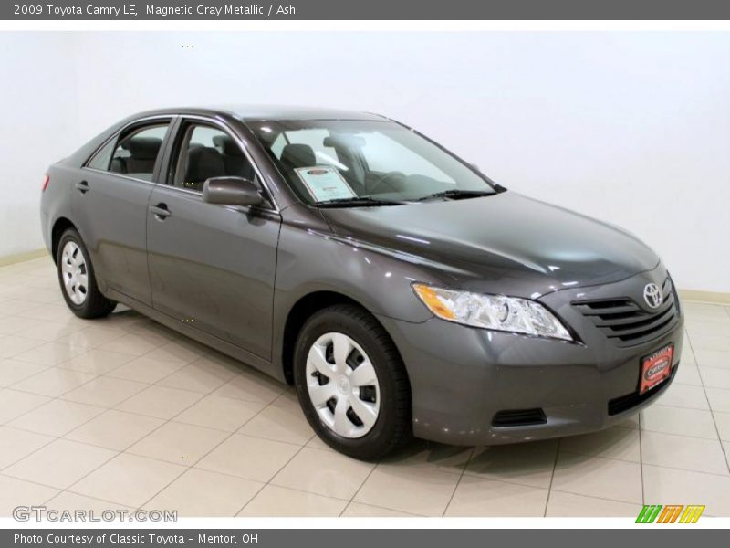Magnetic Gray Metallic / Ash 2009 Toyota Camry LE