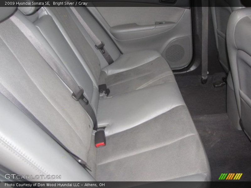 Bright Silver / Gray 2009 Hyundai Sonata SE