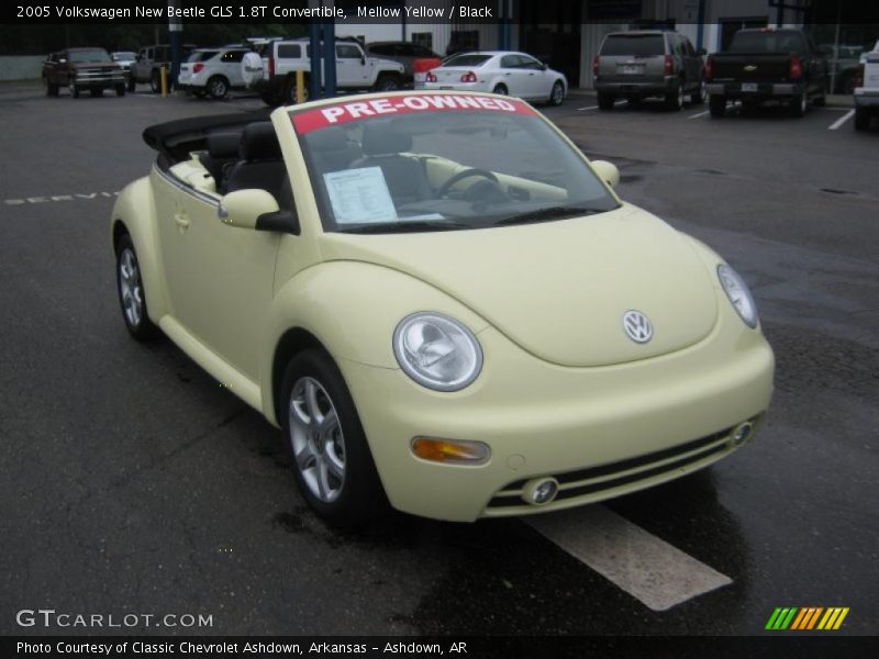 Mellow Yellow / Black 2005 Volkswagen New Beetle GLS 1.8T Convertible