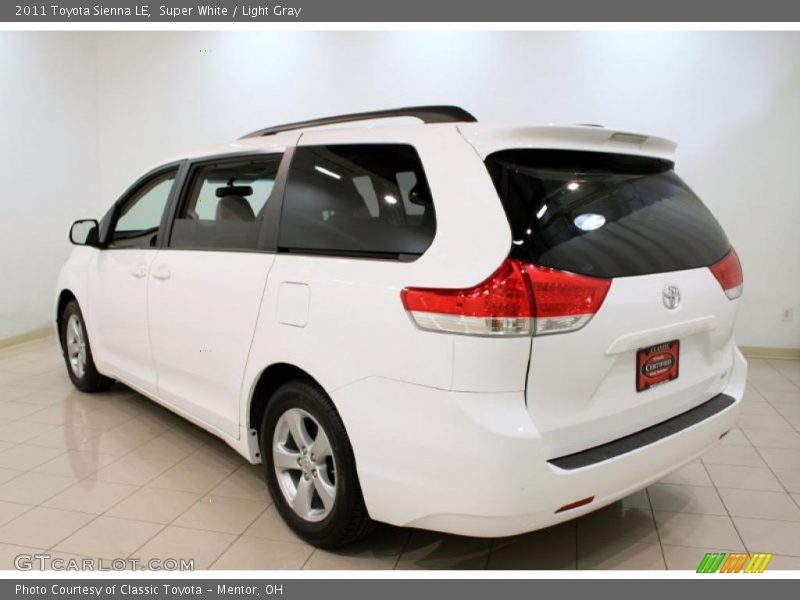 Super White / Light Gray 2011 Toyota Sienna LE