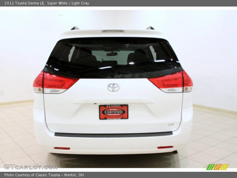 Super White / Light Gray 2011 Toyota Sienna LE