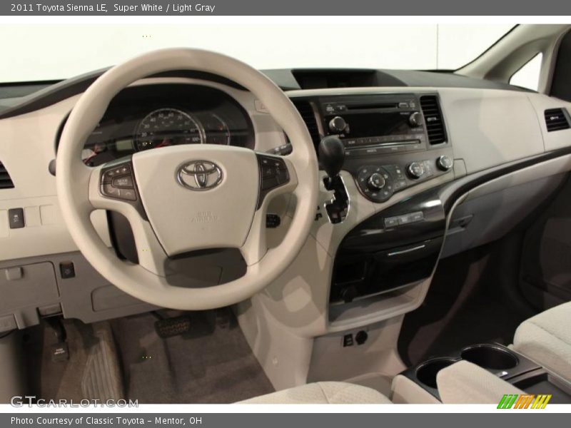 Super White / Light Gray 2011 Toyota Sienna LE