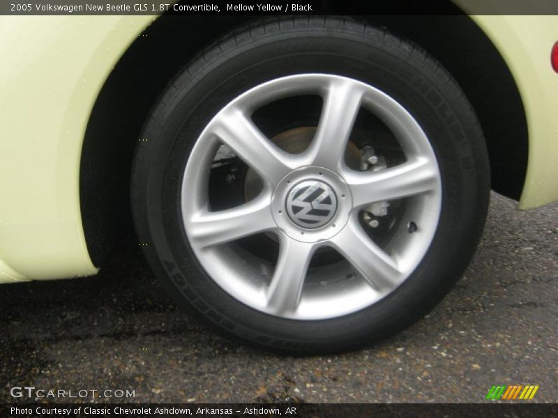  2005 New Beetle GLS 1.8T Convertible Wheel