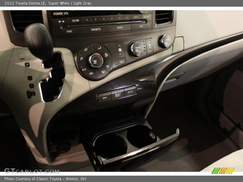Super White / Light Gray 2011 Toyota Sienna LE