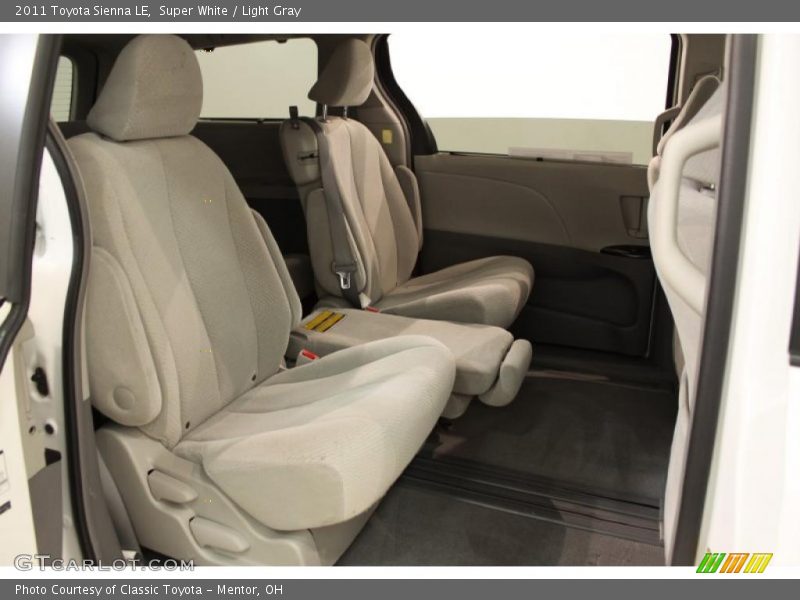 Super White / Light Gray 2011 Toyota Sienna LE