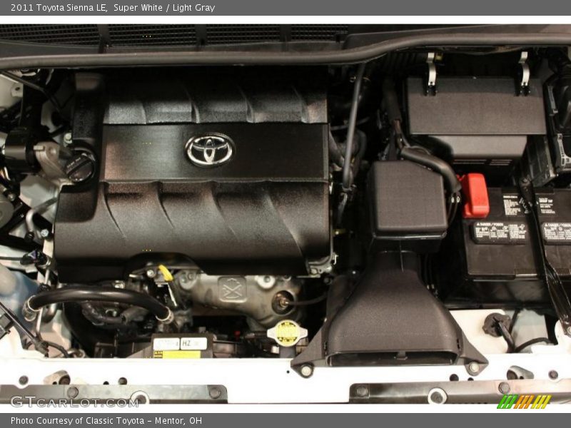 Super White / Light Gray 2011 Toyota Sienna LE