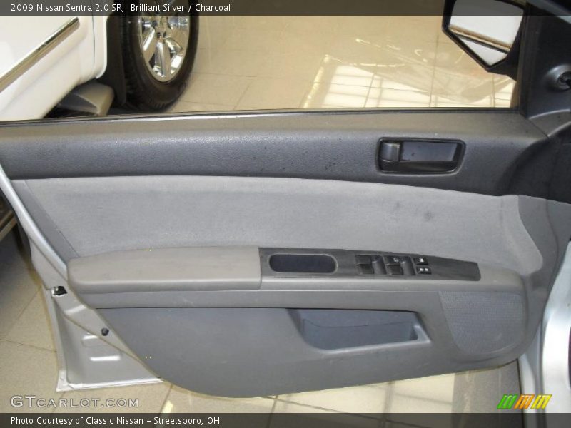 Brilliant Silver / Charcoal 2009 Nissan Sentra 2.0 SR