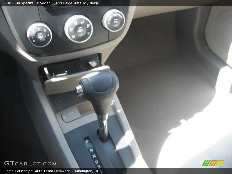 Sand Beige Metallic / Beige 2009 Kia Spectra EX Sedan