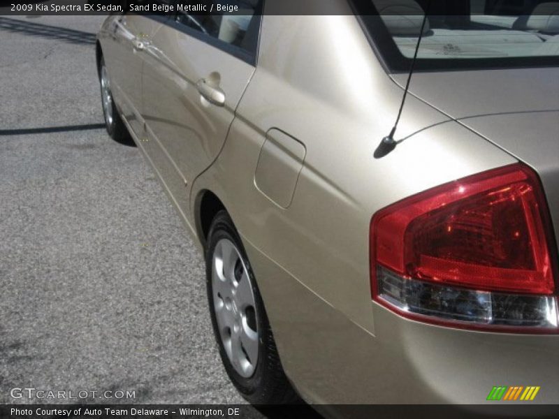 Sand Beige Metallic / Beige 2009 Kia Spectra EX Sedan