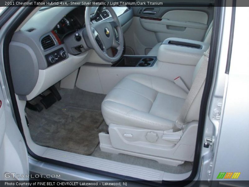  2011 Tahoe Hybrid 4x4 Light Titanium/Dark Titanium Interior