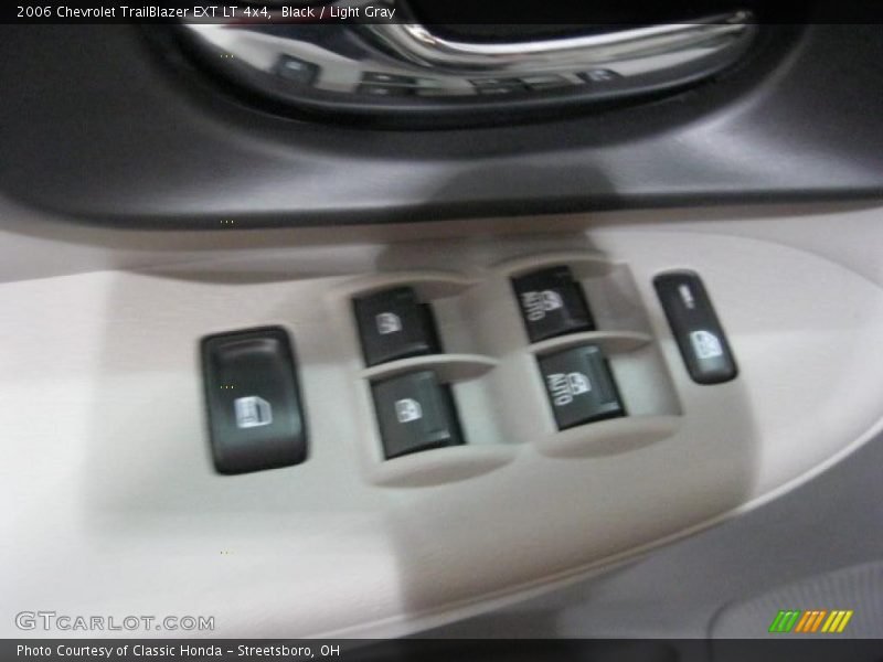 Black / Light Gray 2006 Chevrolet TrailBlazer EXT LT 4x4