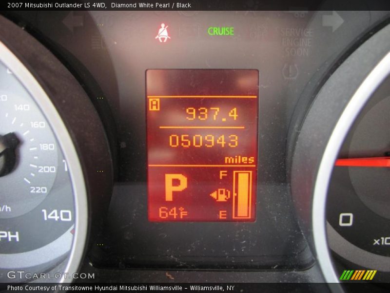 Diamond White Pearl / Black 2007 Mitsubishi Outlander LS 4WD