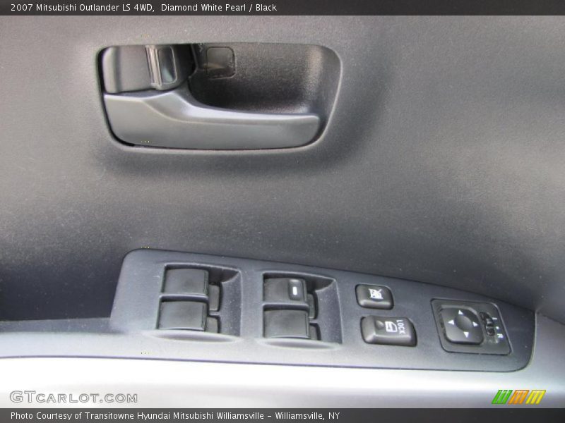 Diamond White Pearl / Black 2007 Mitsubishi Outlander LS 4WD