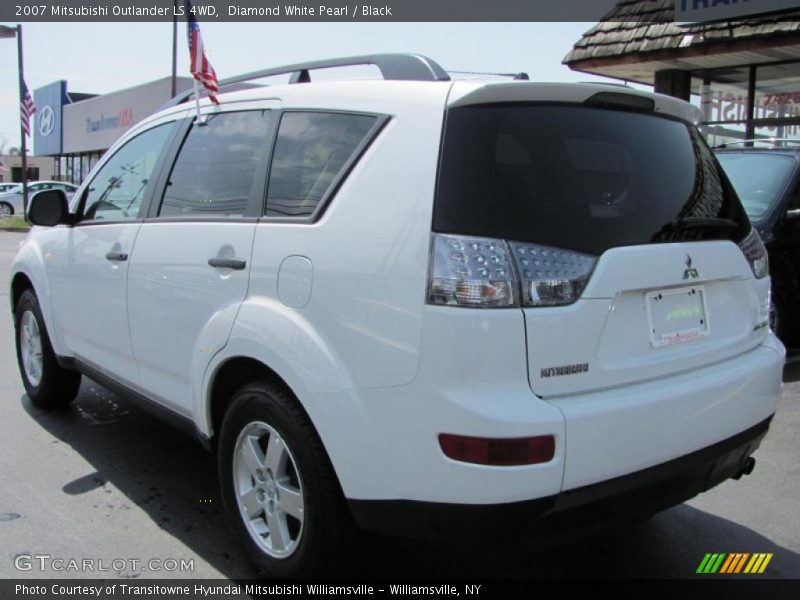 Diamond White Pearl / Black 2007 Mitsubishi Outlander LS 4WD