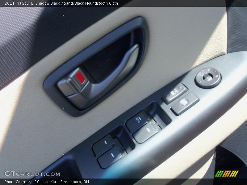 Shadow Black / Sand/Black Houndstooth Cloth 2011 Kia Soul !