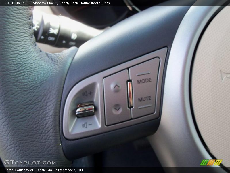 Shadow Black / Sand/Black Houndstooth Cloth 2011 Kia Soul !