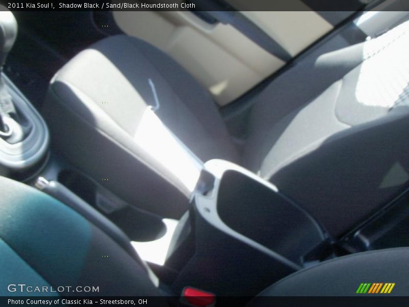 Shadow Black / Sand/Black Houndstooth Cloth 2011 Kia Soul !