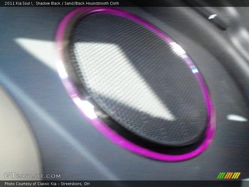 Shadow Black / Sand/Black Houndstooth Cloth 2011 Kia Soul !