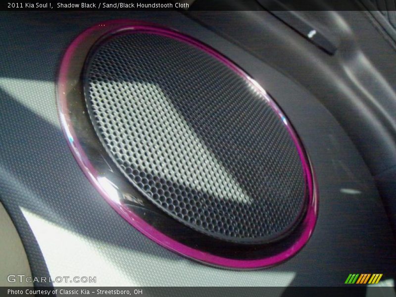 Shadow Black / Sand/Black Houndstooth Cloth 2011 Kia Soul !