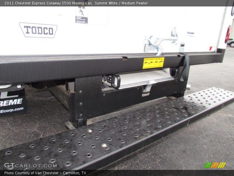 Summit White / Medium Pewter 2011 Chevrolet Express Cutaway 3500 Moving Van