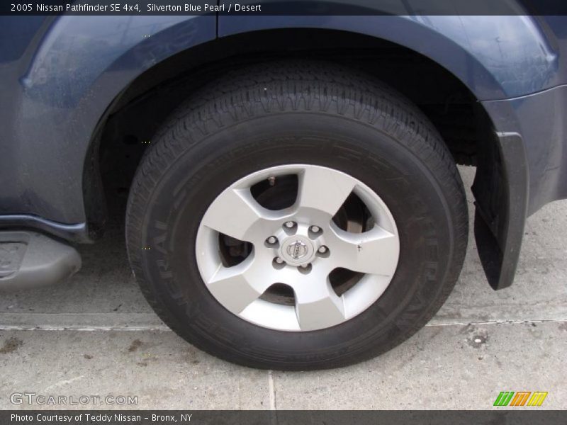 Silverton Blue Pearl / Desert 2005 Nissan Pathfinder SE 4x4