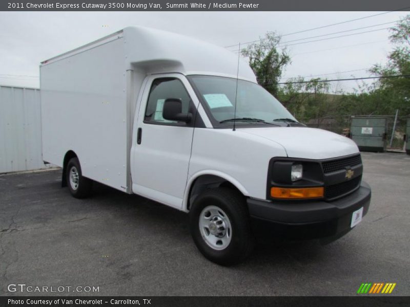 Front 3/4 View of 2011 Express Cutaway 3500 Moving Van